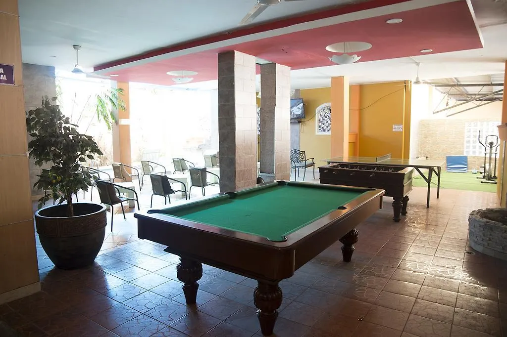 Tropical Inn Hotel グアヤキル 2*,  エクアドル