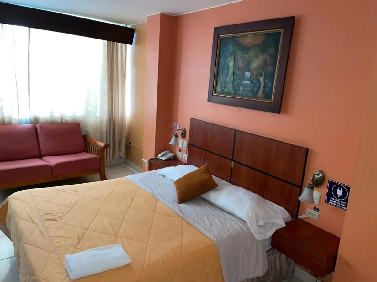 **  Tropical Inn Hotel Γκουαγιακίλ Ισημερινός