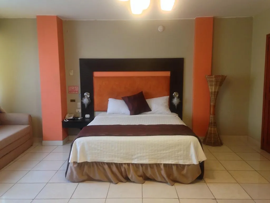 Tropical Inn Hotel Γκουαγιακίλ 2*,  Ισημερινός