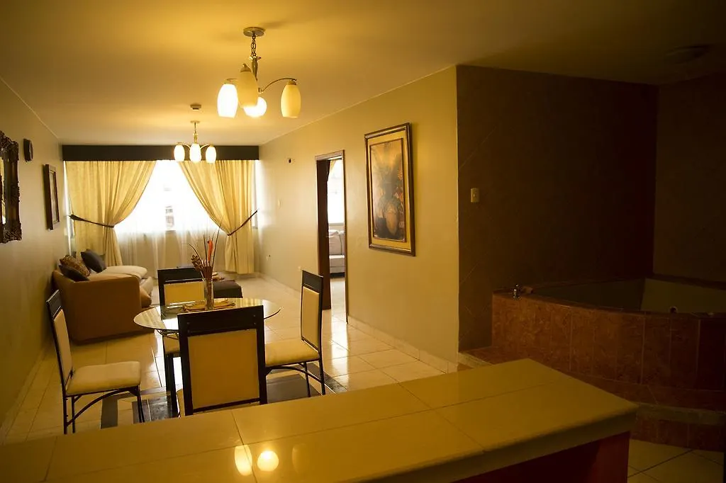 Tropical Inn Hotel Γκουαγιακίλ