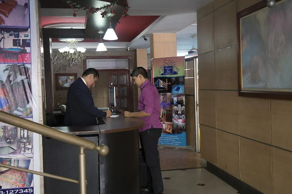Tropical Inn Hotel Γκουαγιακίλ