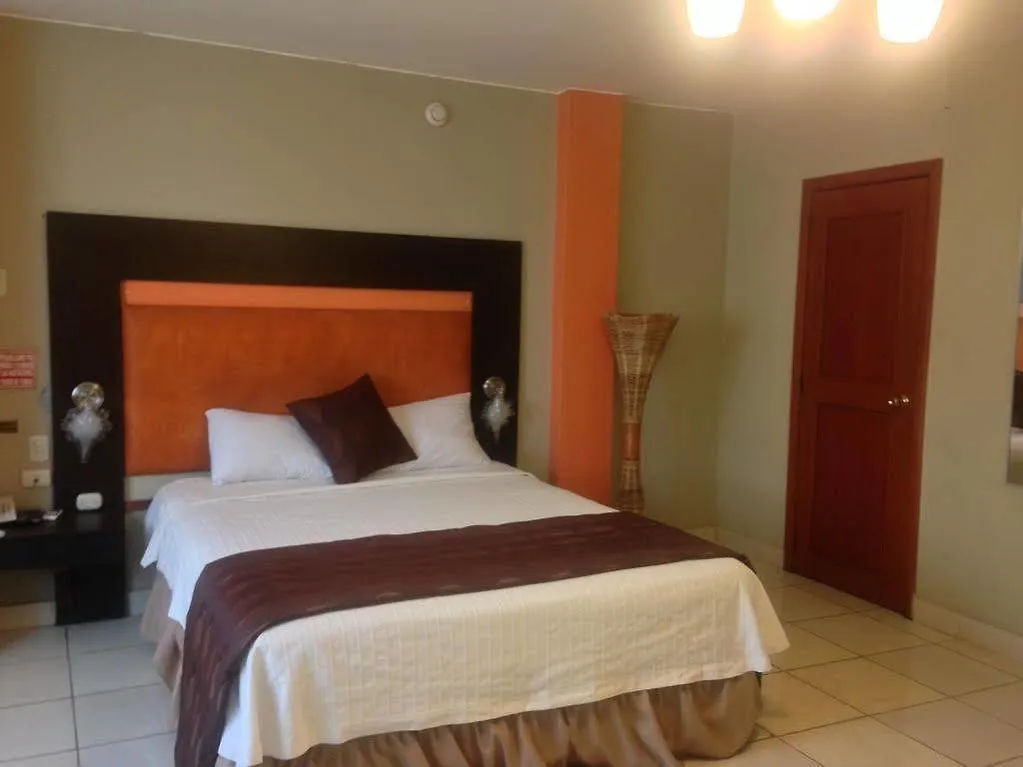 Tropical Inn Hotel Γκουαγιακίλ 2*,  Ισημερινός