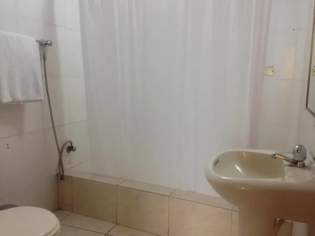 Tropical Inn Hotel Γκουαγιακίλ